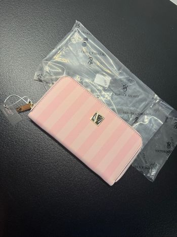 Portefeuille Victoria Secret neuf