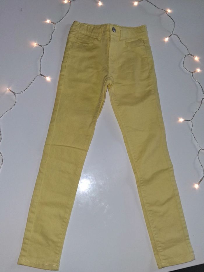 Pantalon skinny jaune Kiabi - photo numéro 4
