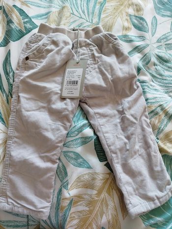 Pantalon velours T 9 mois