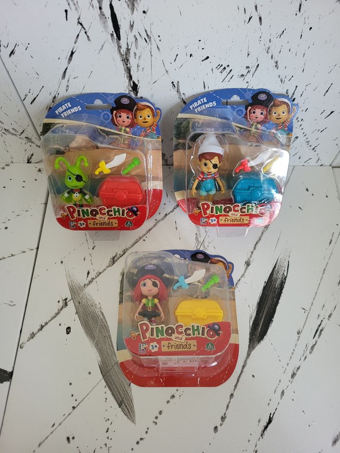 1525 - Lot figurines Pinocchio and friends.