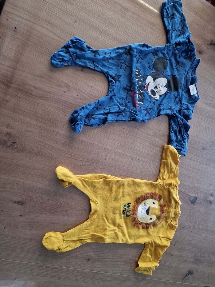 2 pyjamas été 1 mois