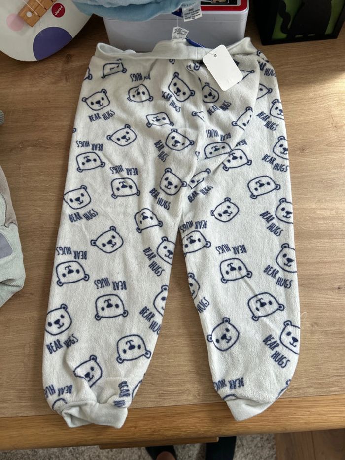 Pyjama - photo numéro 6