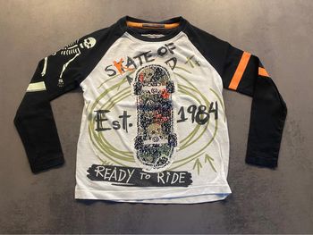 T-shirt manches longues « skate/squelettes » Desigual taille 5/6 ans