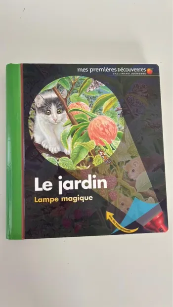 Livre Le jardin lampe magique