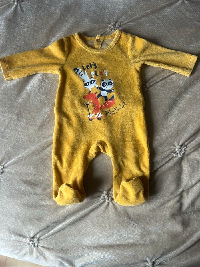 3 pyjama taille naissance - photo numéro 3
