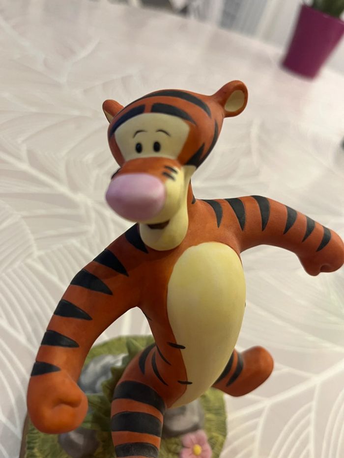 Statuette Tigrou en porcelaine - photo numéro 4