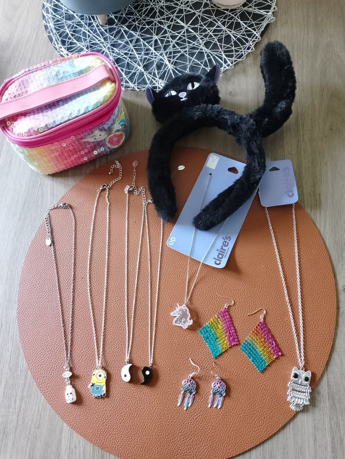 Petit lot de bijoux et accessoires Claire's