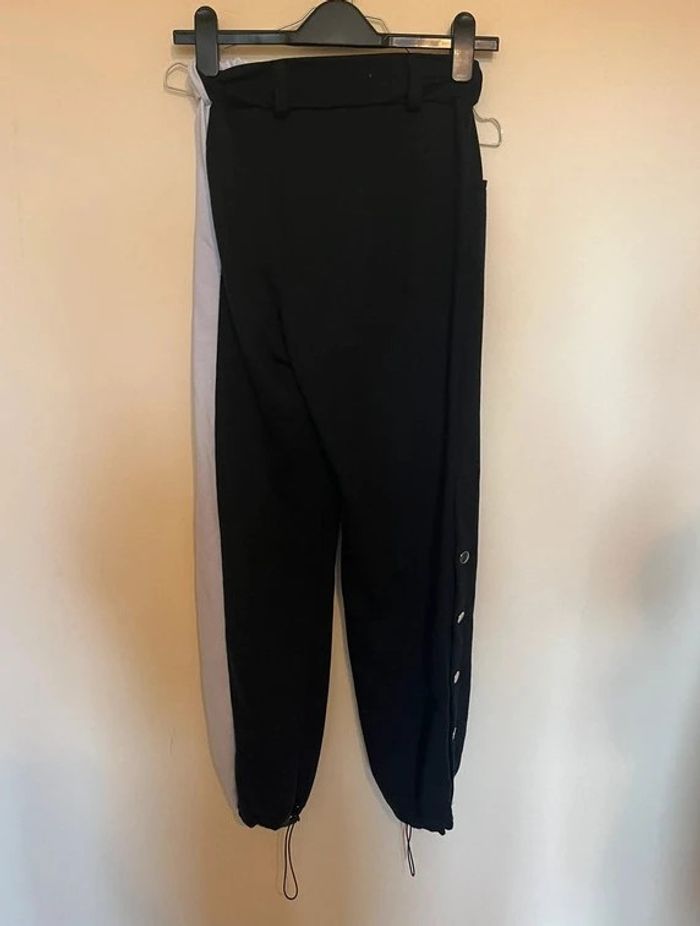 🌻 Jogging noir et blanc 🌻 - photo numéro 2