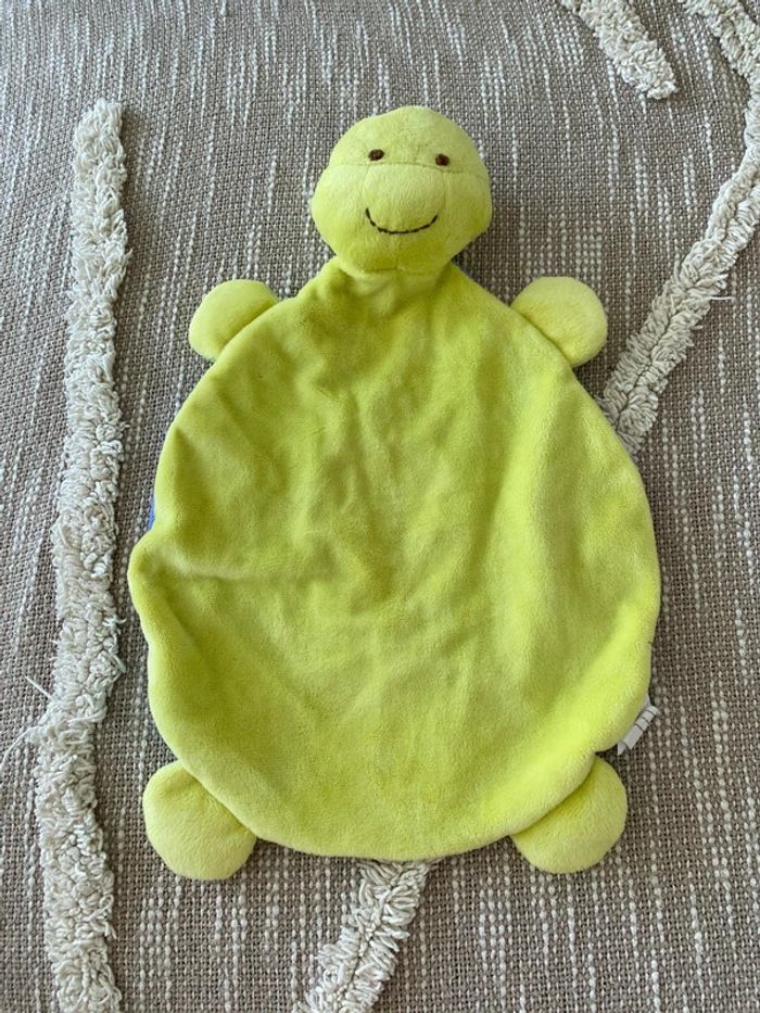 Peluche doudou 33cm plat Fabio Lucci tortue verte et carapace bleu violet très bon état - photo numéro 2