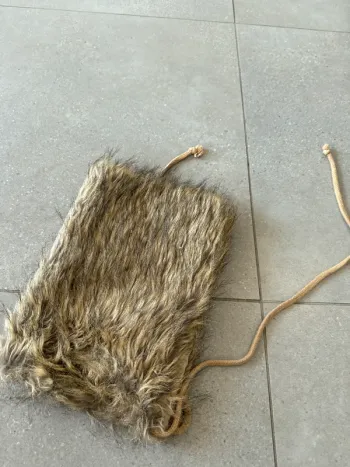 accessoires pour les bottes en fausse fourrure, très bon état