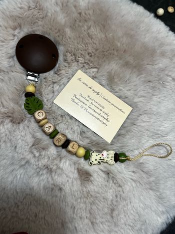 Attache tétine girafe