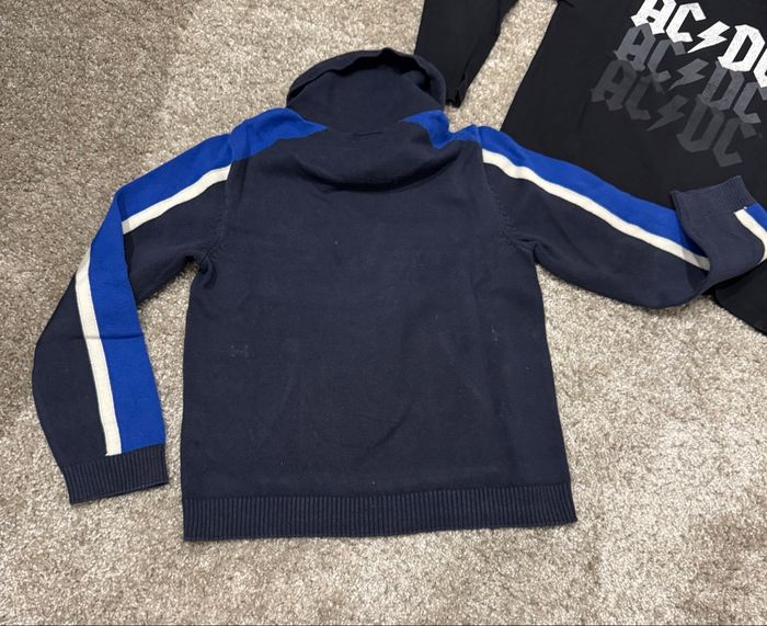 Lot comprenant un tee-shirt a manches longues et un pull - photo numéro 3