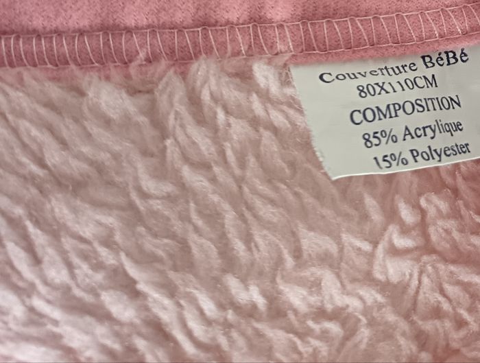 Couverture bébé 80x110 en très bon état - photo numéro 3
