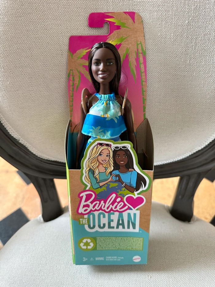 NEUF Mattel Barbie aime les océans 2 Hawaï Polynésie noire poupée metisse brune