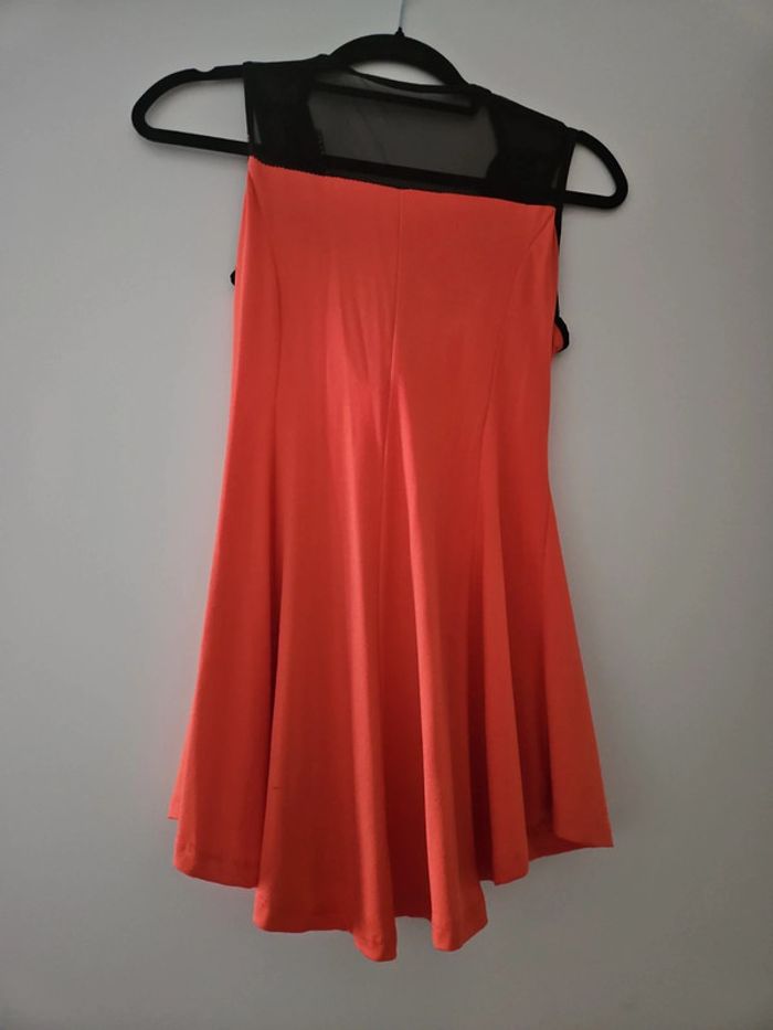 Haut peplum habillé bijoux corail et noir - photo numéro 4