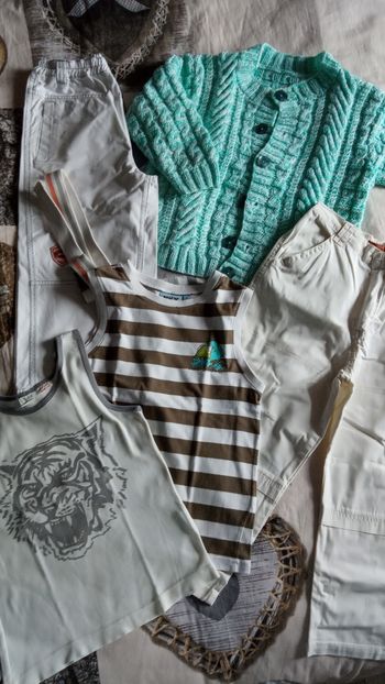 Lot VETEMENTS garçons en taille 8ans (128cm)