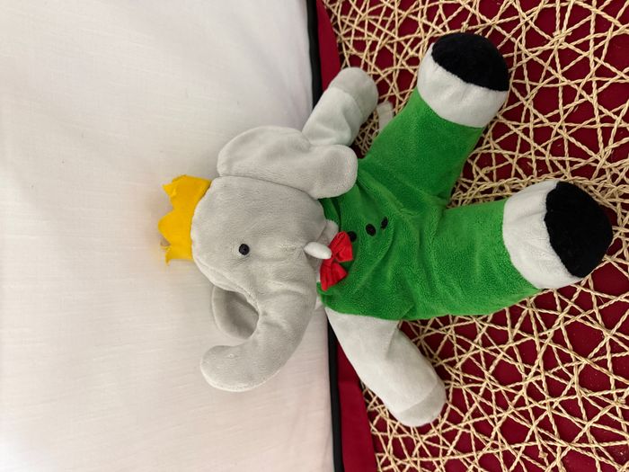 doudou babar lansay peluche elephant corps mou