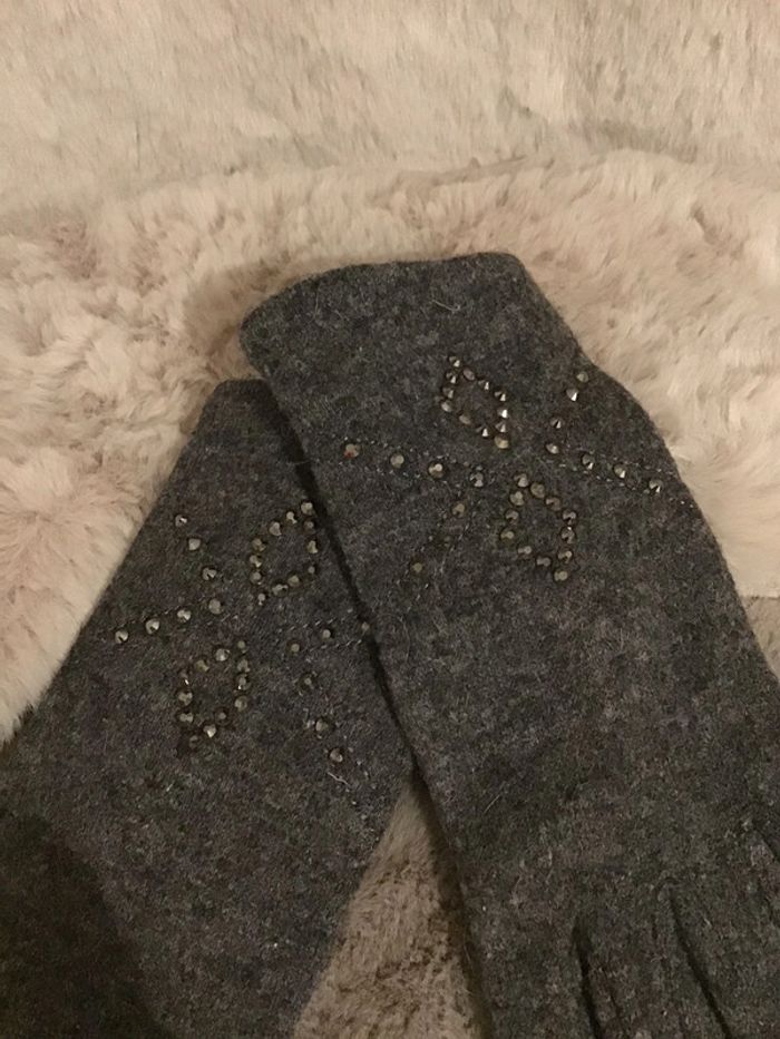 Paire de gant en laine 70% et angora 10% gris avec strass taille 7 (0124) - photo numéro 4