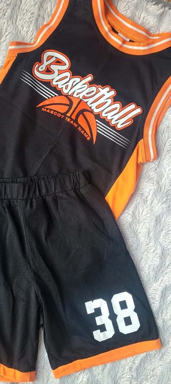 Ensemble de basketball 8-9ans - photo numéro 3