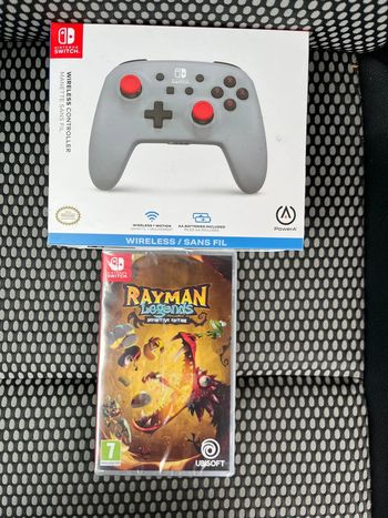 Lot manette grise sans fil switch + jeux switch Rayman legends