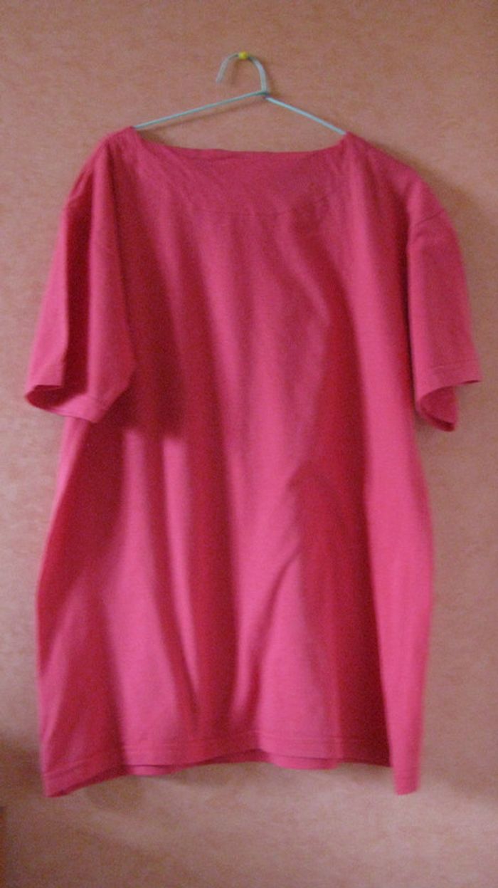 tee shirt rouge - photo numéro 3