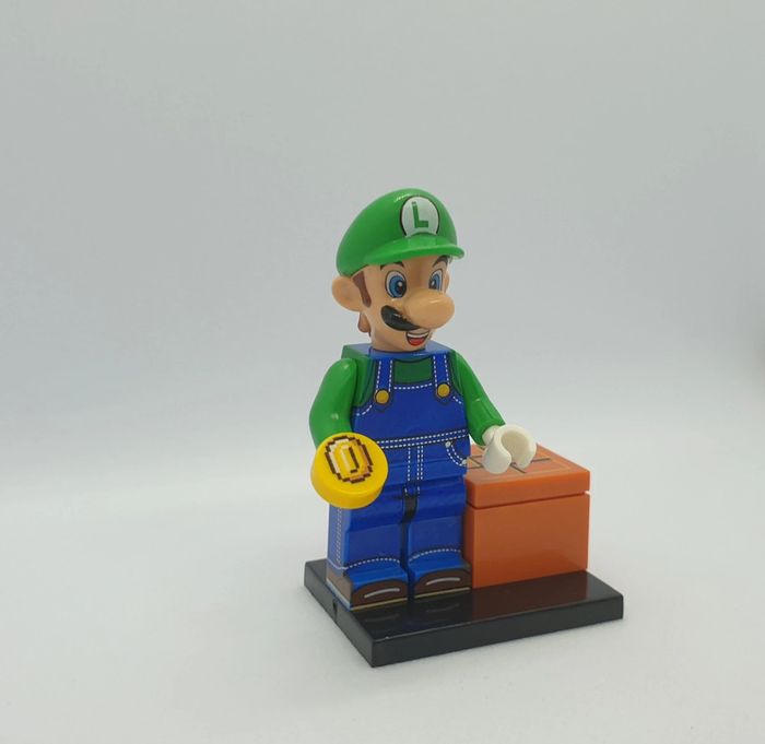 🍄 Figurine Super Mario - Luigi avec une Brique - (Style Lego) 🍄 - photo numéro 2