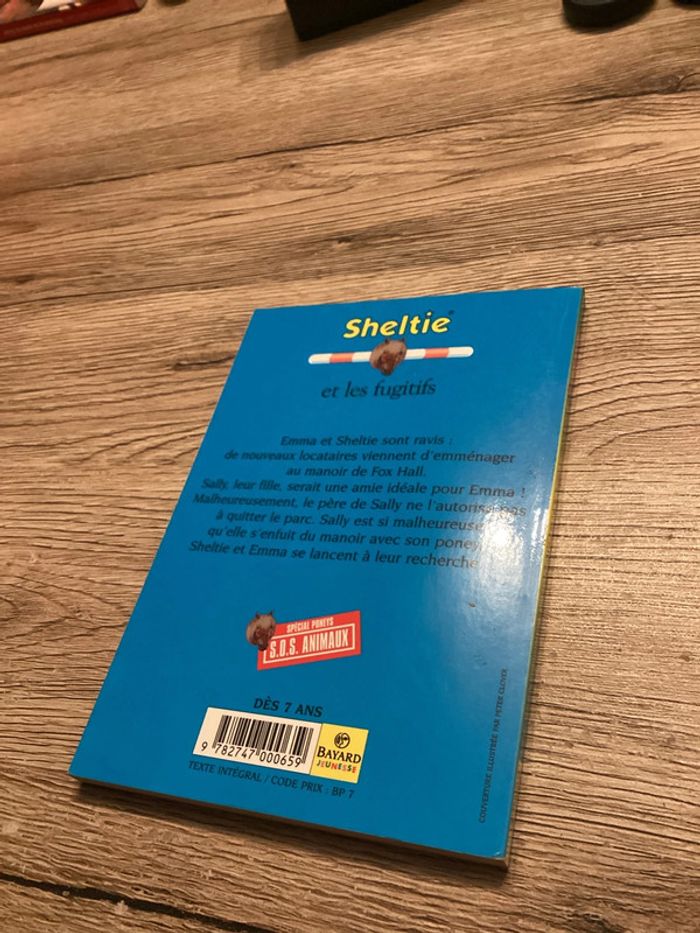 livre sheltie et les fugitifs - photo numéro 2