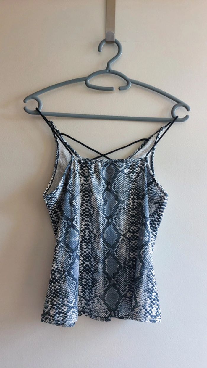Top Shein taille XS - photo numéro 3