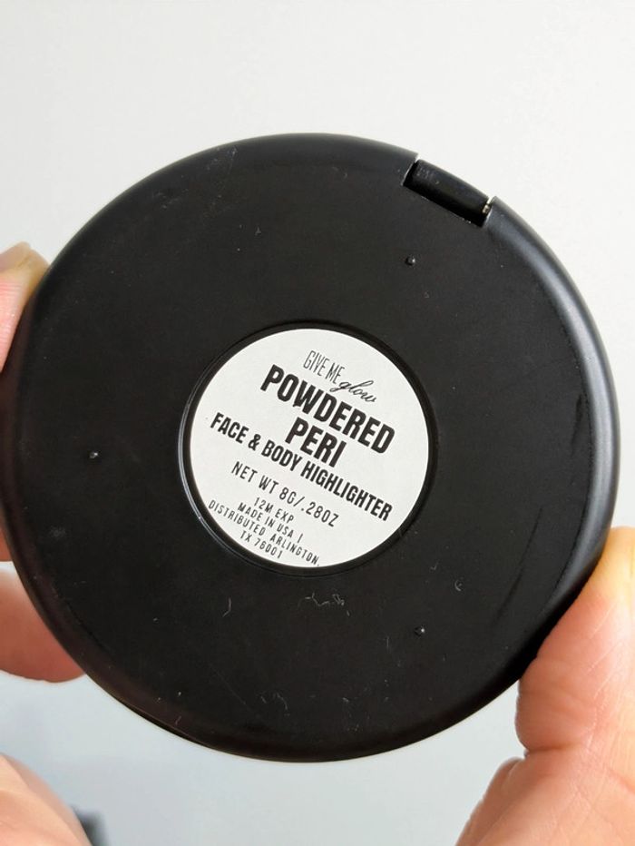 Highlighter Powedered Peri Give me Glow - photo numéro 2