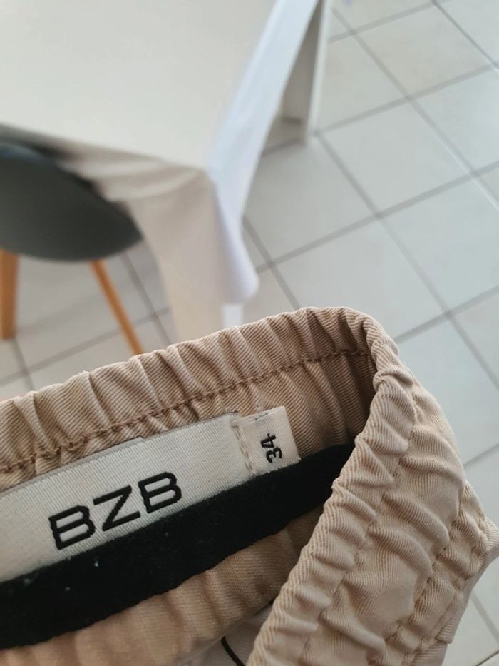 Pantalon cargo garçon BZB taille 34 ( XS ) en très bon état - photo numéro 2