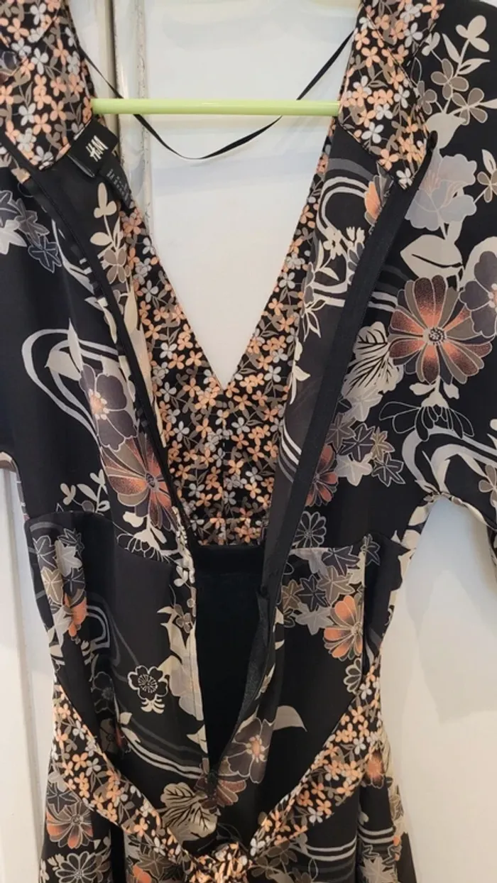 Robe cache cœur imprimé fleurs avec ceinture - photo numéro 5