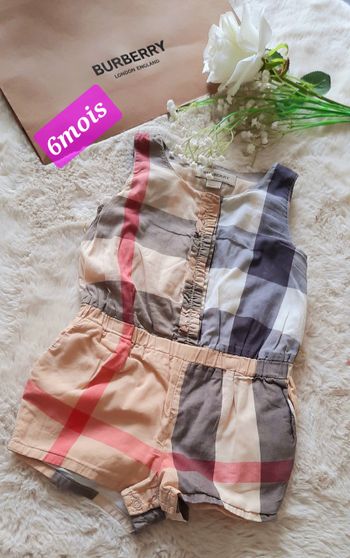 Combishort burberry 6mois