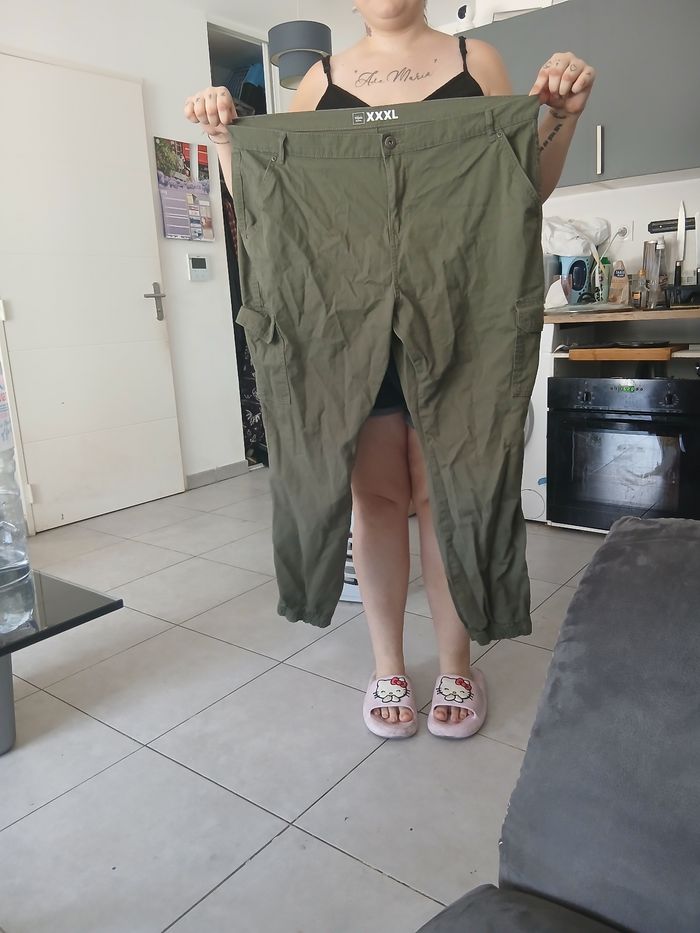 Cargo vert kaki neuf