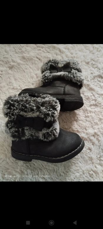 Jolie petite paire de bottes pointure 20