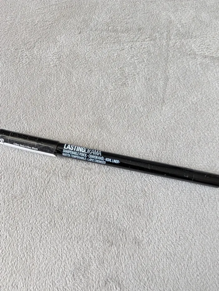 Crayon Khôl ultra noir Maybelline