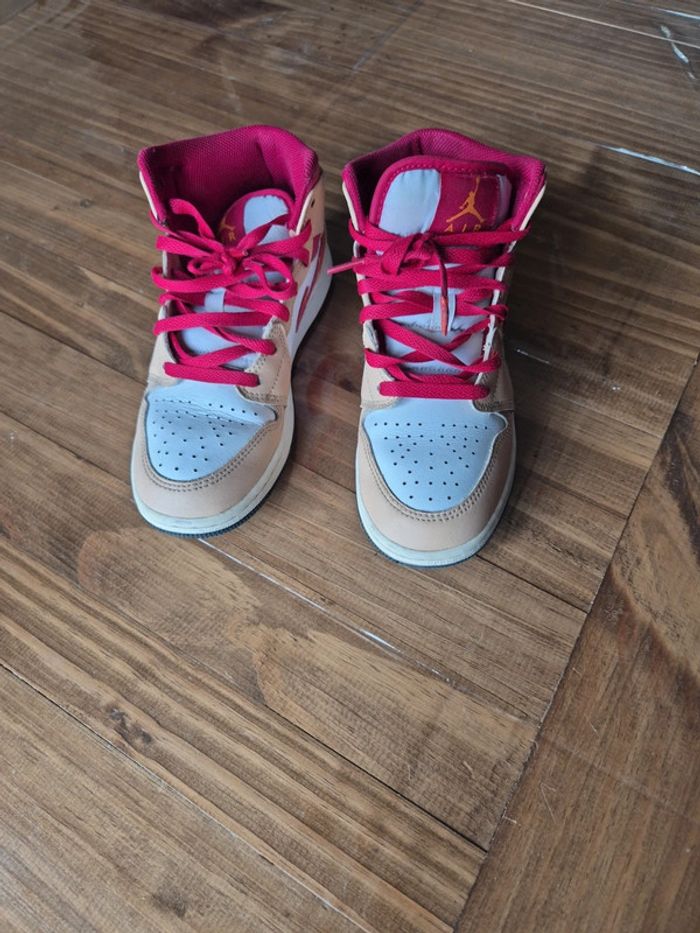 Baskets montantes Nike Air Jordan - photo numéro 2