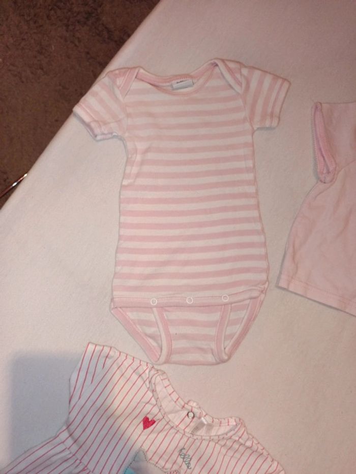 Lot de 6 vêtements bébé fille taille 3m - photo numéro 2