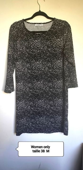 Belle robe mi longue 38 état impeccable women only