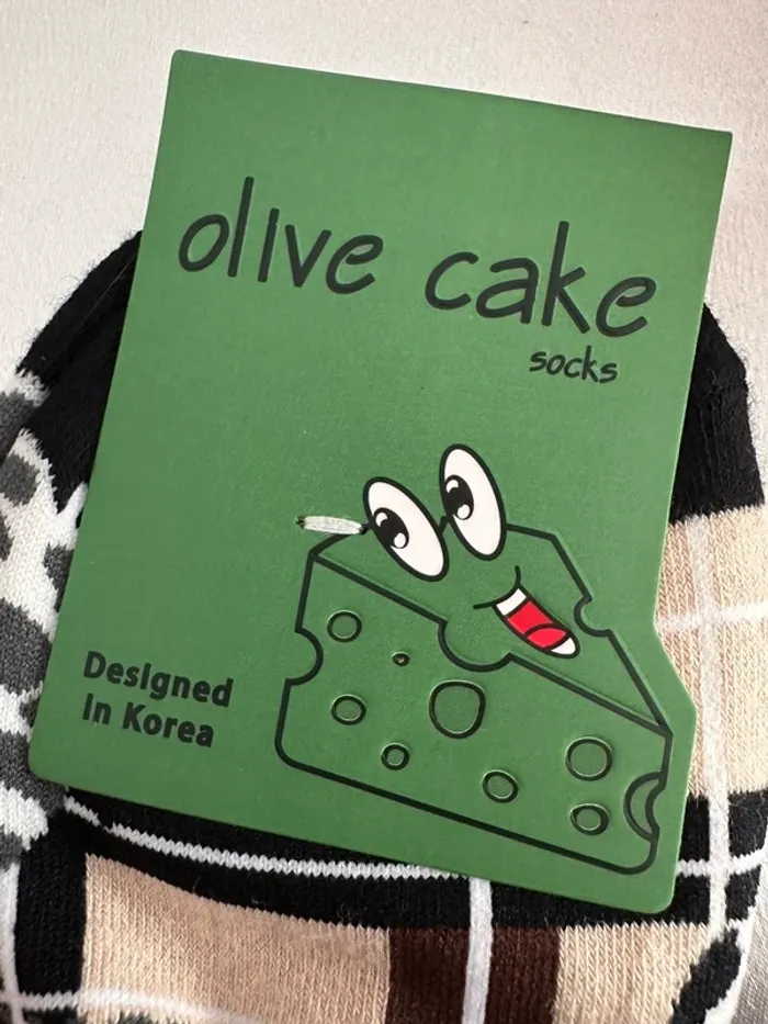 🧦 Chaussettes Olive Cake – Labubu chocolat blanc beigne & chien gris – Design coréen original - photo numéro 5