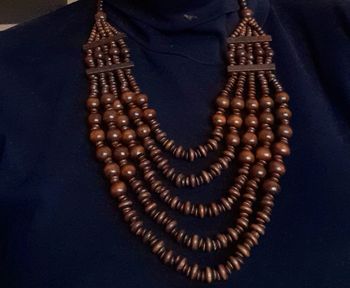 Collier Africai  en bois
