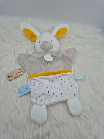 Doudou Marionnette Lapin Blanc jaune  "Happy Together" Baby Nat Bn0591