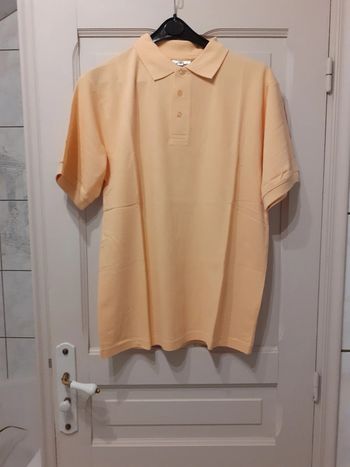 Polo  taille 4 neuf