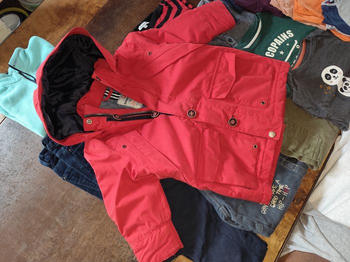 Lot vêtements garçon 4 ans - photo numéro 2