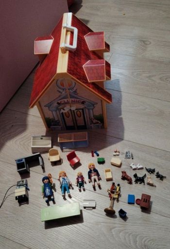 Clinique vétérinaire portable Playmobil