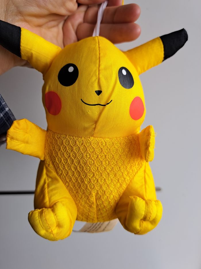 Peluche pikacu - photo numéro 2