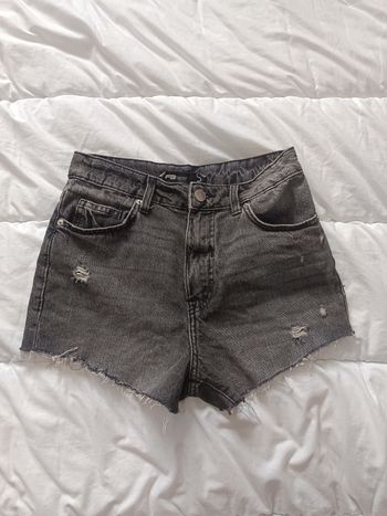 Short en jean gris taille 36 