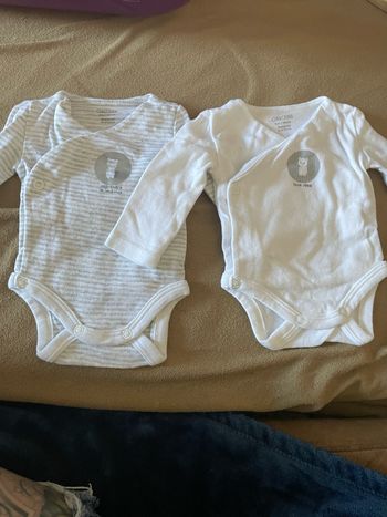 Lot de bodies naissance