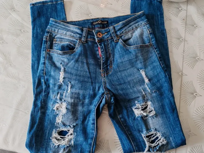 Jean slim effet usé taille XS - photo numéro 2