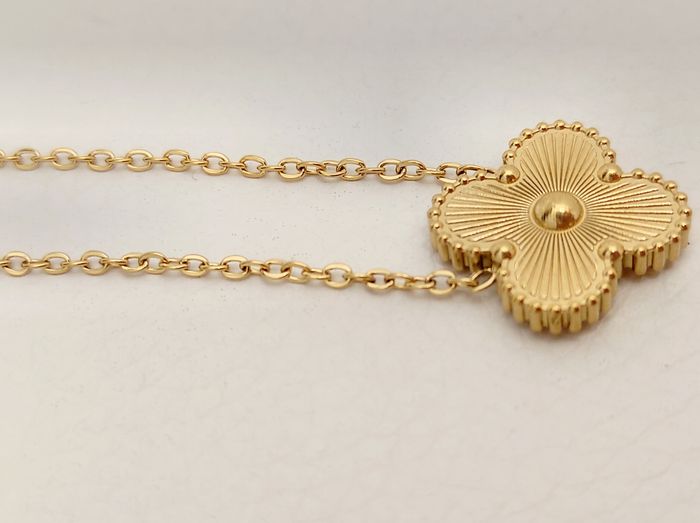 Collier trèfle à quatre feuilles plaqué or 18carats - photo numéro 5