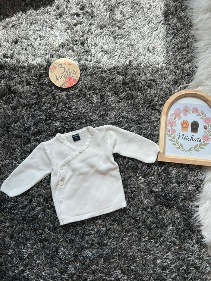 Gilet croisé Kiabi en maille blanc - Taille 3 mois